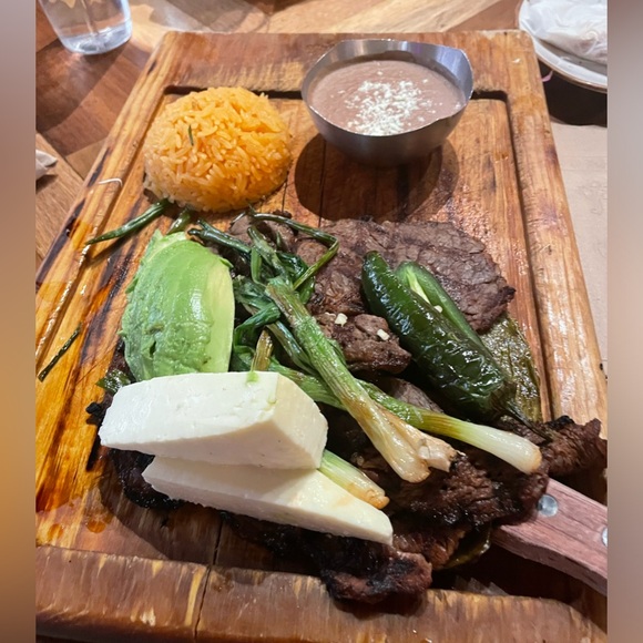 Meet your Posher, Gabrielle - Picture 3 of 11